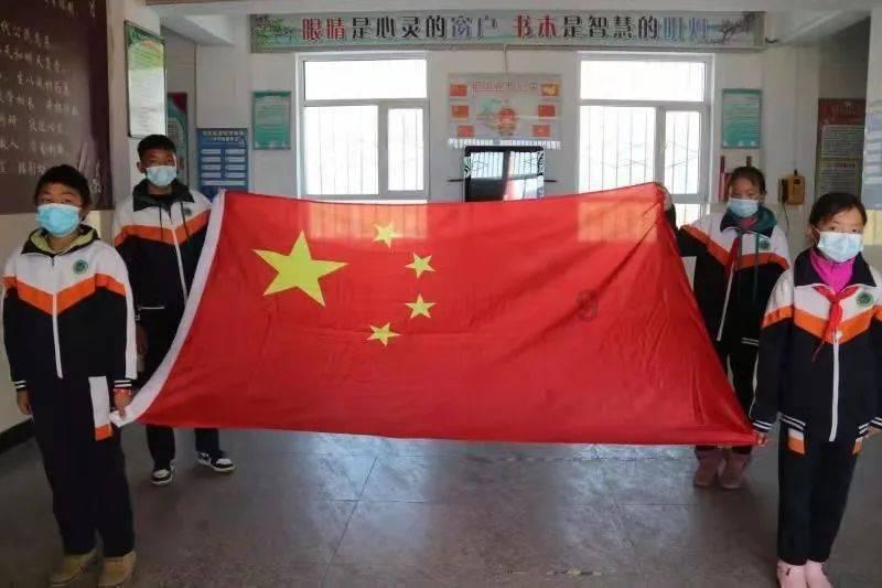 喜欢上自己的同桌是何种体感？