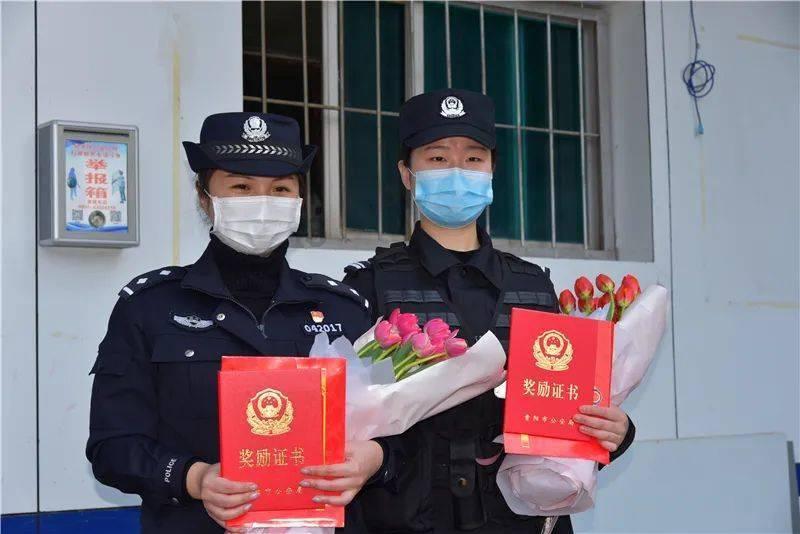 俗话说“上车饺子,下车面”,正值春运,郑州东站下车就送免费烩面了!